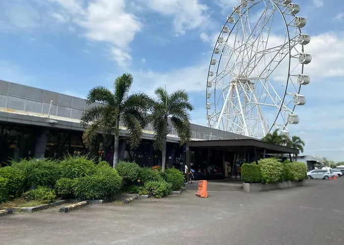 Moa For Family Trips & Getaways Kitchen-505 Manila